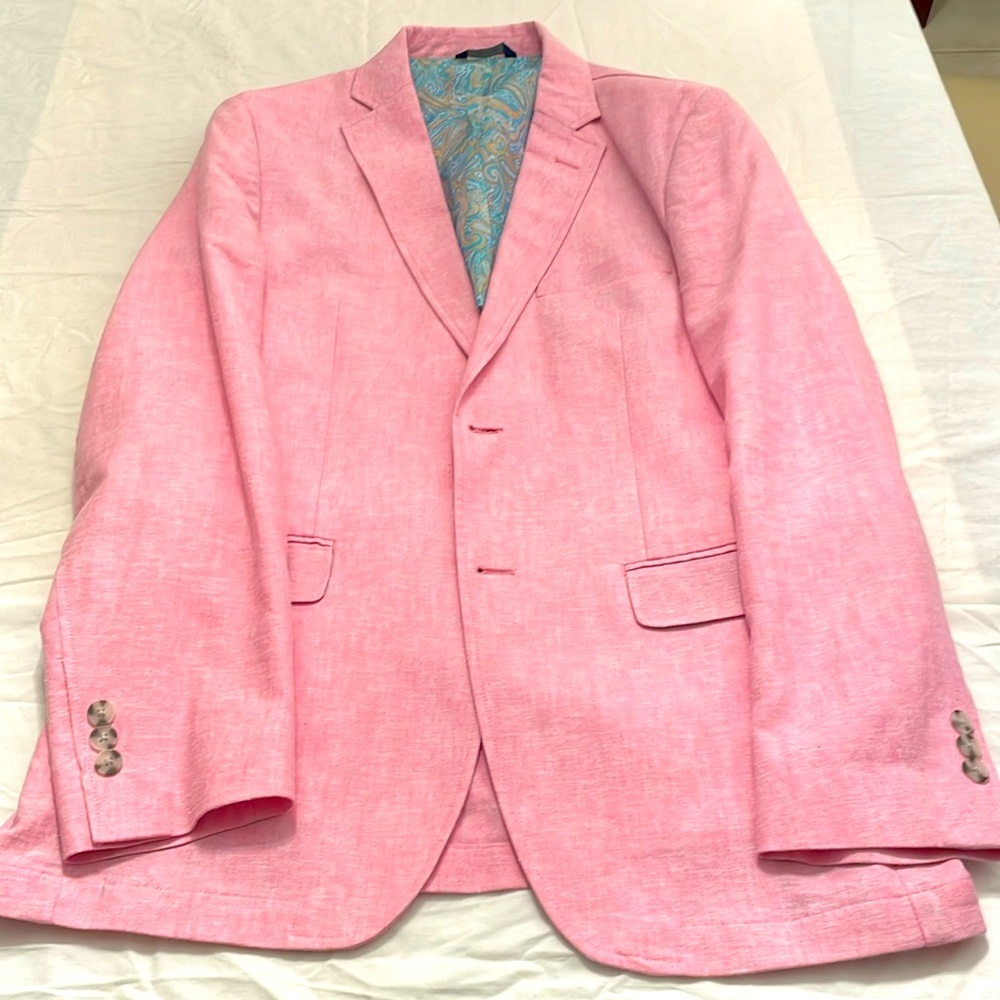 This light pink blazer, is new, never worn!